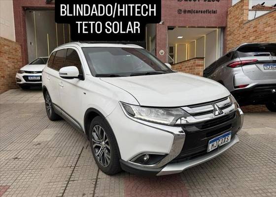 MITSUBISHI OUTLANDER 3.0 GT 4X4 V6 24V GASOLINA 4P AUTOMÁTICO MITSUBISHI OUTLANDER 3.0 GT 4X4 V6 24V GASOLINA 4P AUTOMÁTICO
